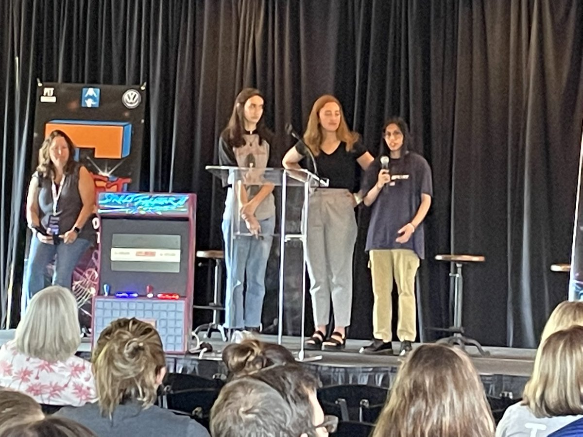 GastonCindy's tweet photo. Rising seniors at @STEMcha built a working arcade video game. One of them didn’t know how to use a flash drive at the beginning of the project. Her advice: “Don’t be afraid to try something that you know nothing about.” #VWeLab #ChattFab22 @KristinBurrus https://t.co/CSwAt0YFsK