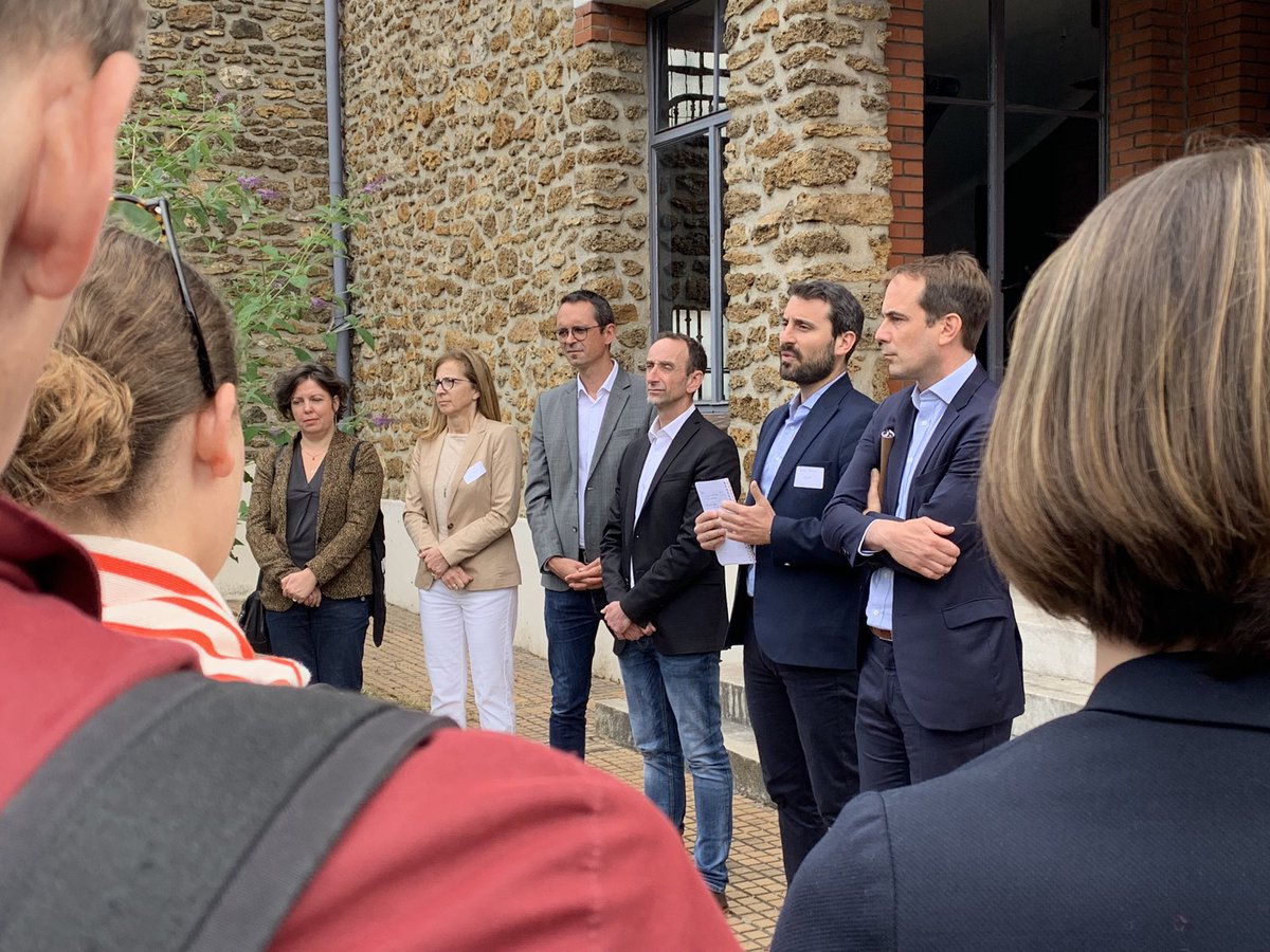 SSDhabitat's tweet photo. Seine-Saint-Denis habitat poursuit son engagement en faveur de l'économie sociale et solidaire, avec la signature ce matin de la Charte économie circulaire d'@Est_Ensemble en présence du président @PatriceBessac, des maires de Noisy-le-Sec et Romainville, et de l'@ademe ! 🤝 https://t.co/ksqNV9cyck