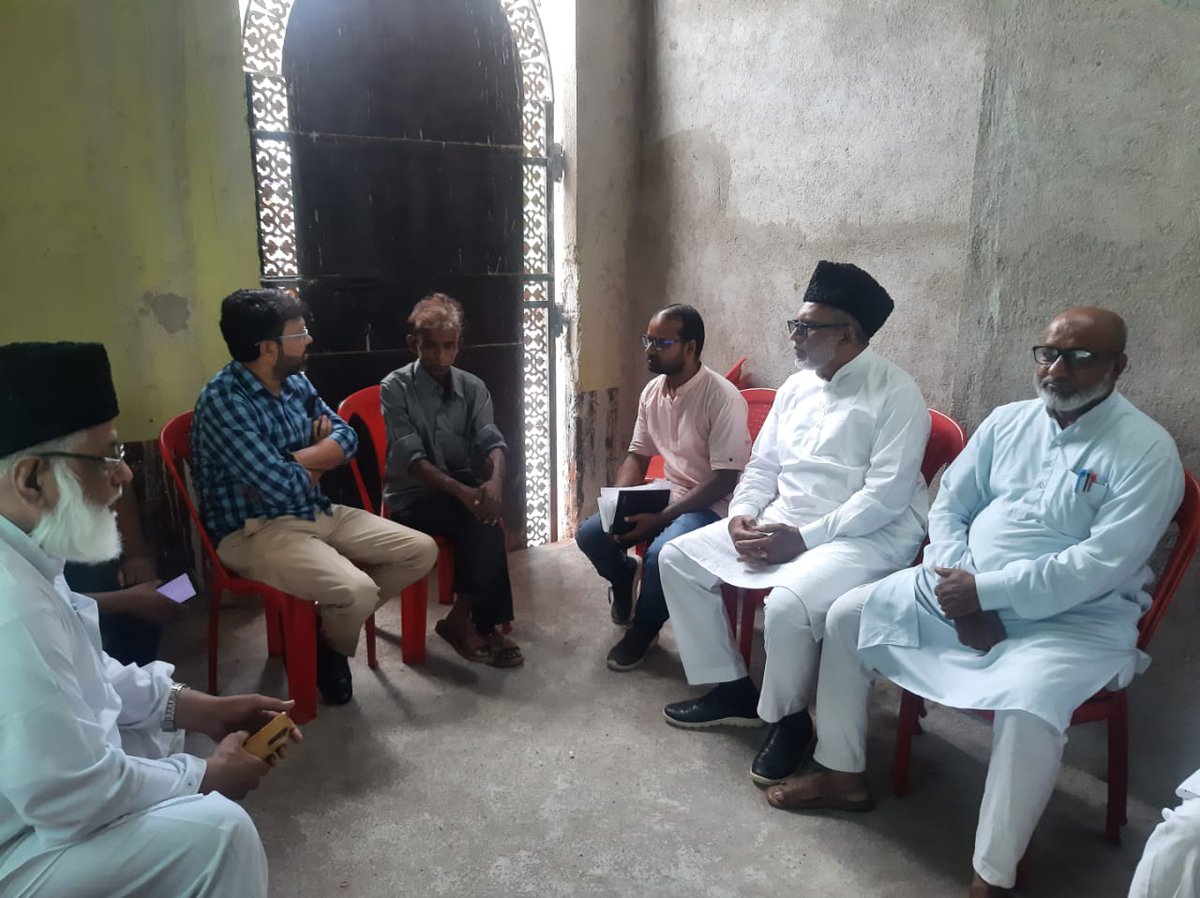JIHMarkaz's tweet photo. Jamaat-e-Islami Hind delegation visits Ranchi, meets victims of police atrocities on peaceful protesters

#JamaateIslamiHind #JIH #Ranchi https://t.co/43XhbFpZMq