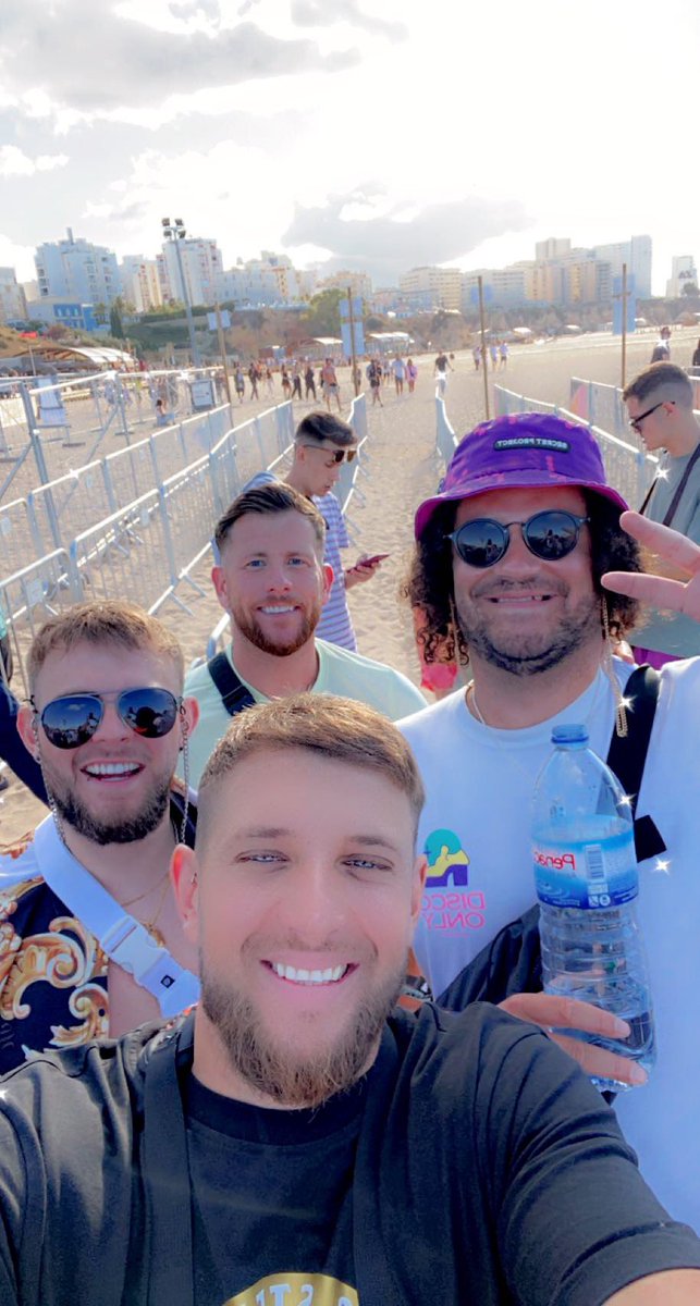 mph_92's tweet photo. Secret Project was vibes from start to finish just cant beat a fezzy abroad! Mint set up, sick music &amp; great company! Full on blues kicking in now #SecretProjectFestival @secretprojfest https://t.co/zs4DChiLhy