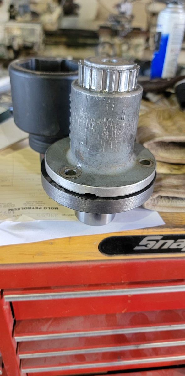 marioncofarmer's tweet photo. If folks knew the amount of one off custom made parts that ive made or had made for the #roughnightinjericho drgaster engine they'd laugh harder than they do now. #buzzingthirddozen #angryforklift #cantfarnallthetime https://t.co/E9a0Imguor