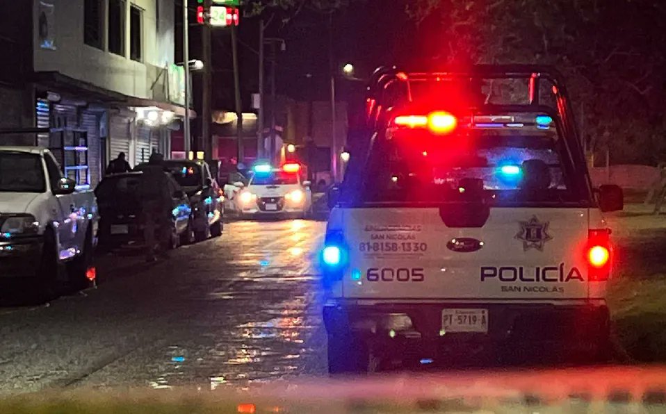 telediariomty's tweet photo. Matan a balazos a dueño de negocio de hamburguesas en San Nicolás, #NuevoLeón; trabajador resulta herido

https://t.co/uTmvPQ89rS https://t.co/vVT6fMgsFx