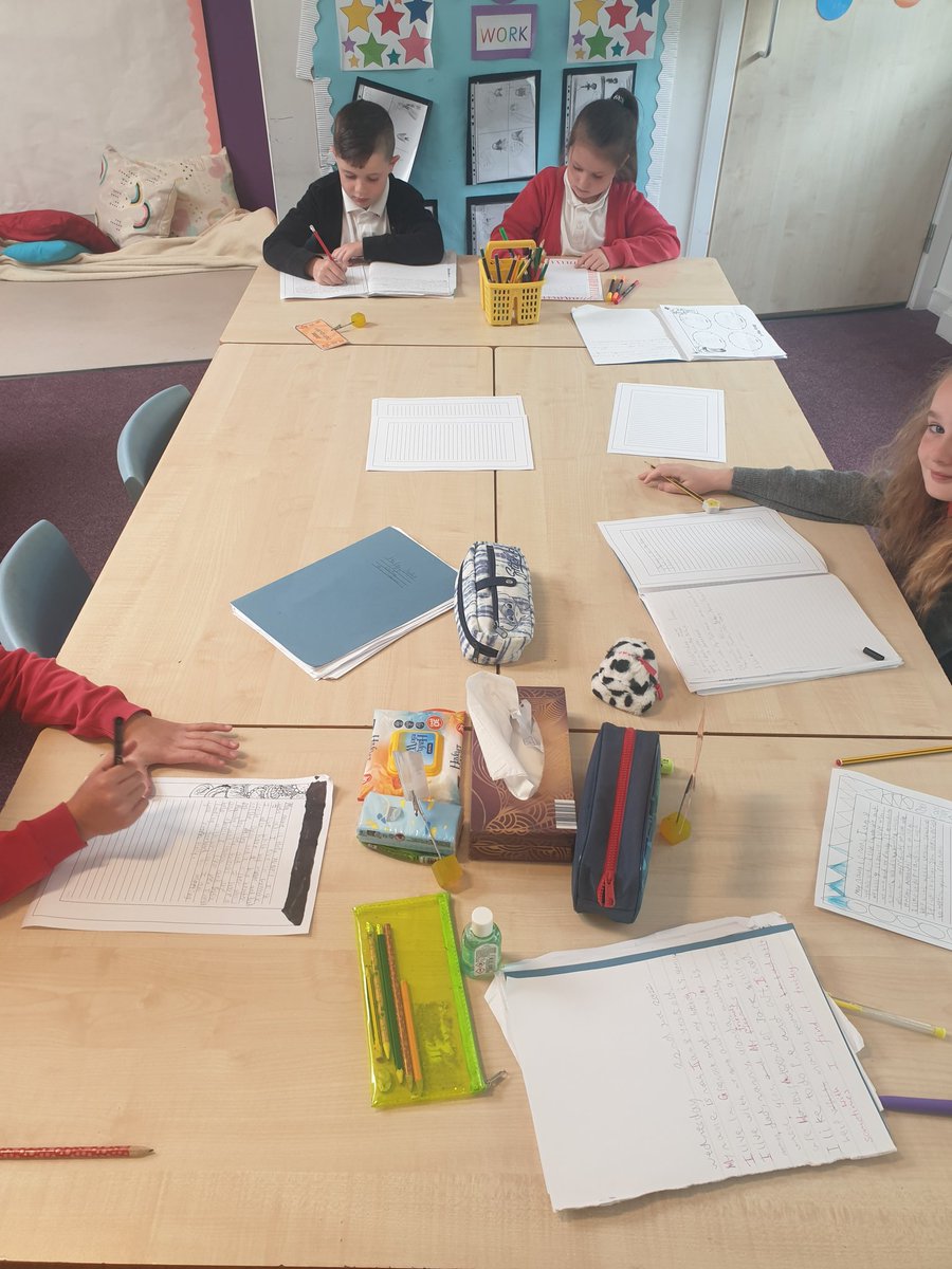 MissCameronWPS's tweet photo. Today we have been writing letters to our new teacher! https://t.co/EvqCn8dp9A