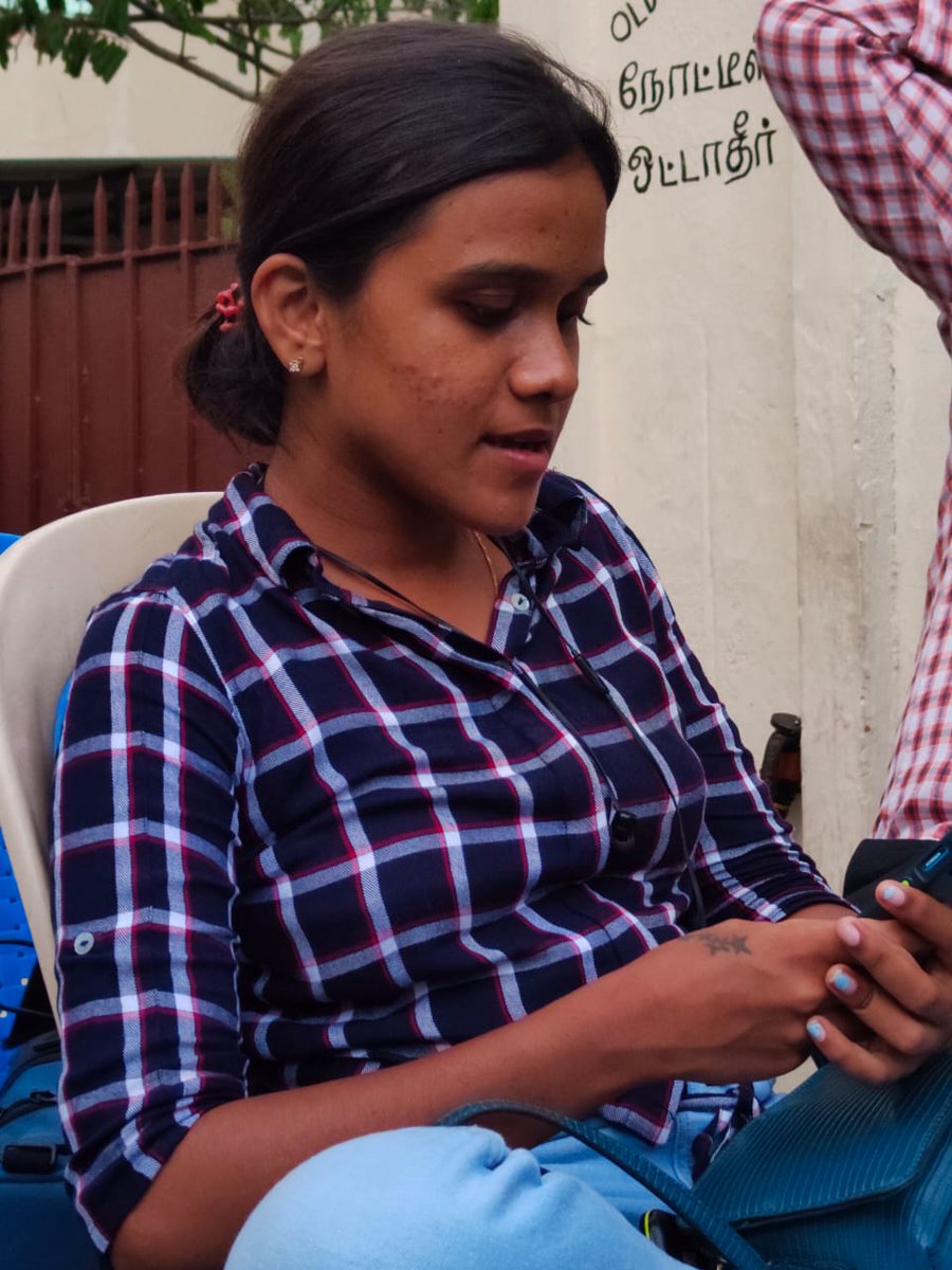 dharannniii's tweet photo. Quick candid ❤️
#ADMKpoliticalCrisis #ReportingLife https://t.co/L0PQ7IRkQu