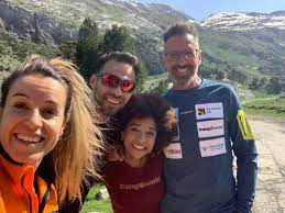 Hoy partir de las 21:35 h no te pierdas en <a href="/aragontv/">Aragón TV</a> el tercer episodio de

DESAFÍO ANETO 🏔️

Una historia de trabajo en equipo, entusiasmo y superación con:

<a href="/MarianoNavascue/">Mariano Navascués</a>
<a href="/alexlamatrainer/">Alex Lamata. Trainer</a>
<a href="/KittyPauLii/">Paulatinamente</a>
#LucianaAlves

Con el patrocinio de <a href="/CajaRuralAragon/">Caja Rural de Aragón</a>