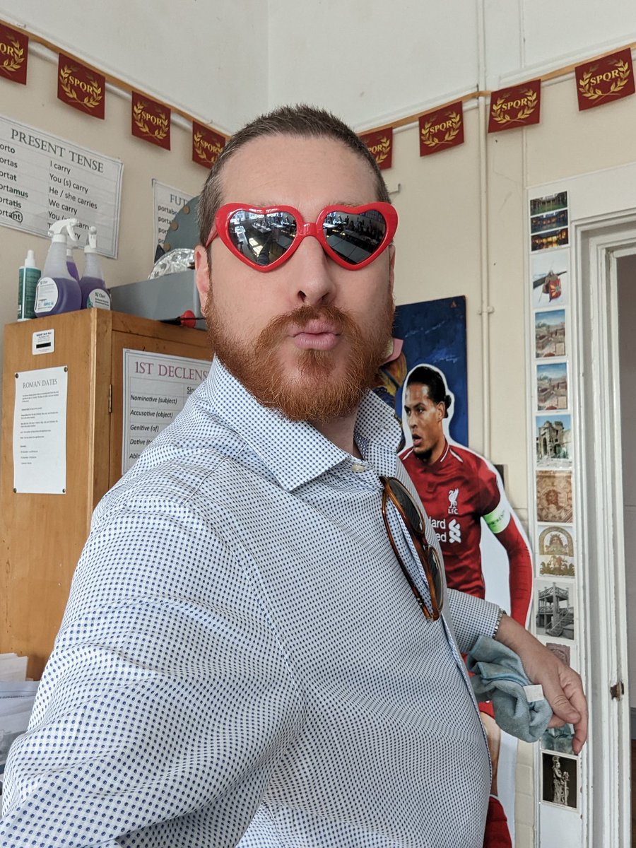 It's a beautiful, sunny day in WK, which brings with it a great variety of students' sunglasses for  the teachers to try on. 🤣😎 
Eagle-eyed observers will see a reflection of a keen class of #Year10 Latin students building their knowledge of cases and learning about ablatives.