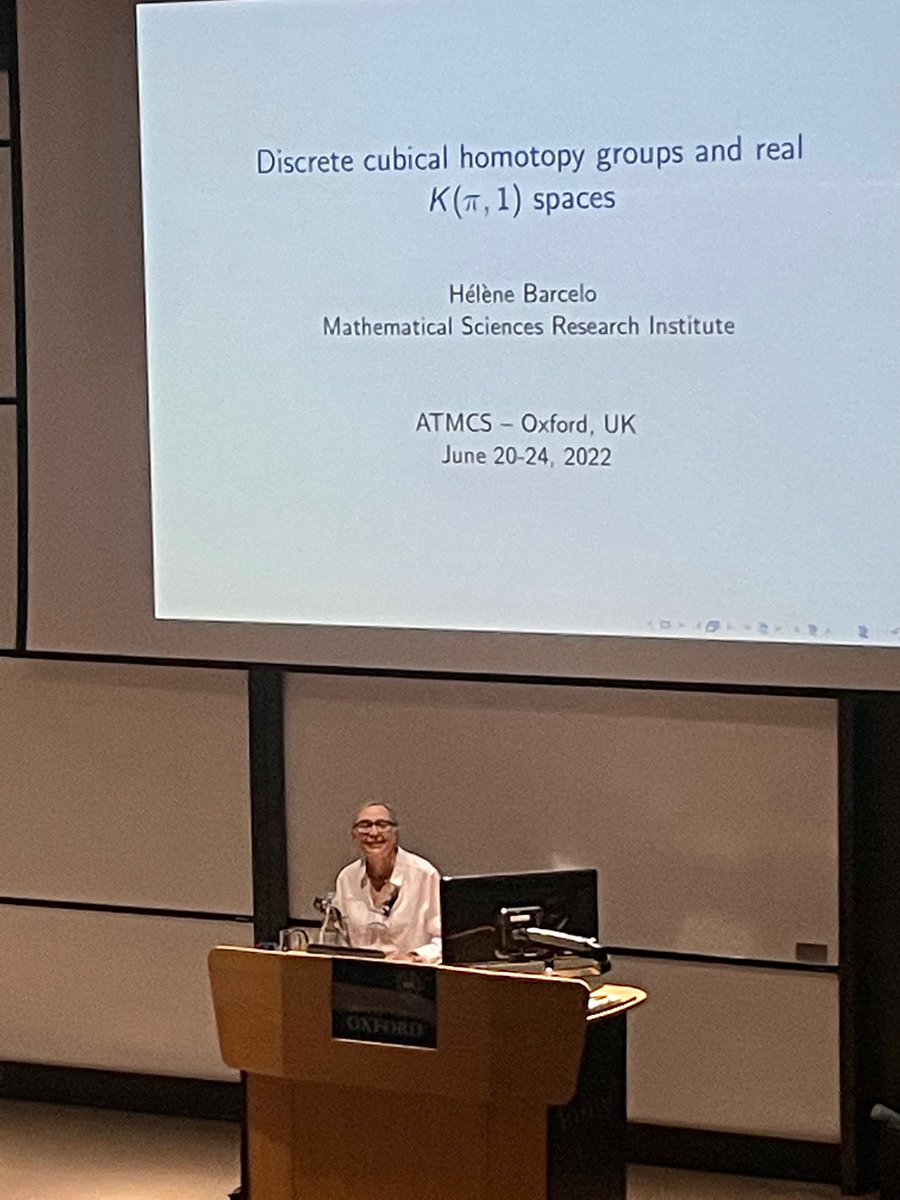 First plenary of Day 3 live and streaming! Hélène Barcelo on the deep theory of simple graphs #discrete #homotopy