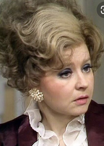 @exitthelemming Happy 90th Birthday 
#PrunellaScales 

 ‘Queen of England’ and ‘Queen of Torquay’
#SybilFawlty

Four generations of my family have enjoyed all your performances 👏

Have a wonderful day 🎉 🎂 🎊