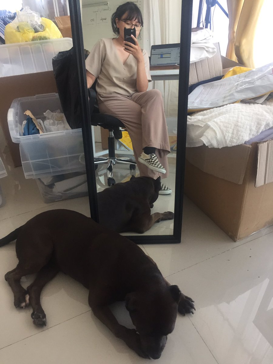 brigitalr's tweet image. cewek cewek bumi