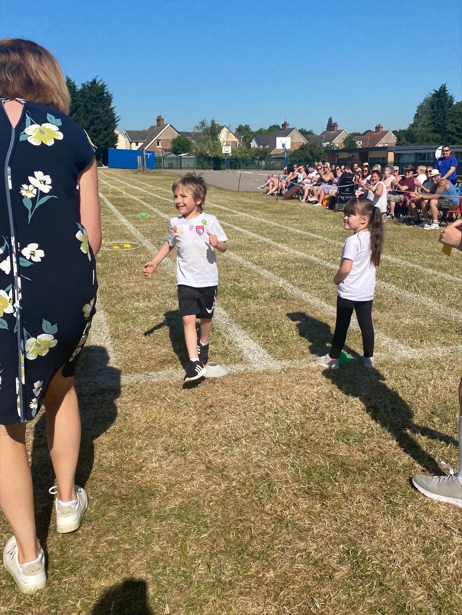 olos_armthorpe's tweet photo. During Acorn's first sports day, we saw lots of smiles, laughter and enjoyment!#firstsportsday https://t.co/0rPU5ooYrA