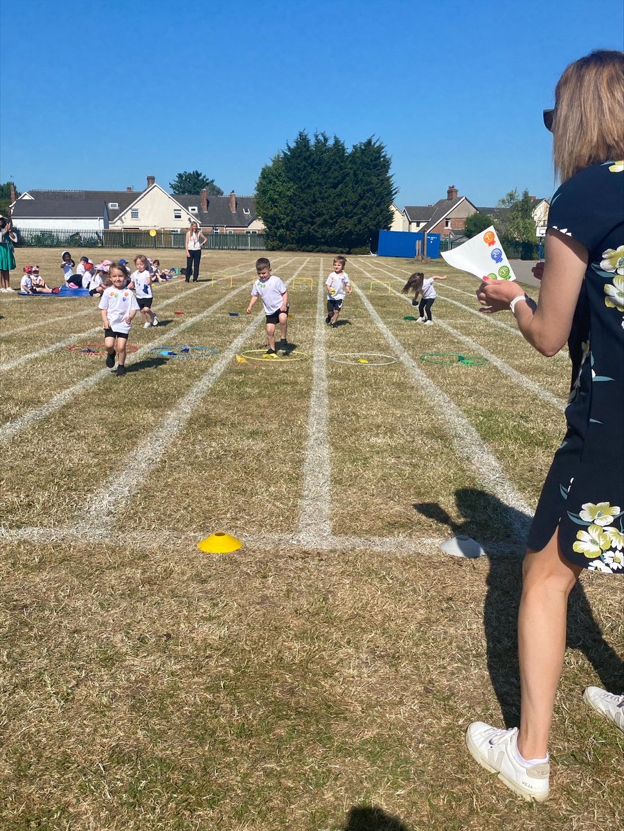 olos_armthorpe's tweet photo. During Acorn's first sports day, we saw lots of smiles, laughter and enjoyment!#firstsportsday https://t.co/0rPU5ooYrA
