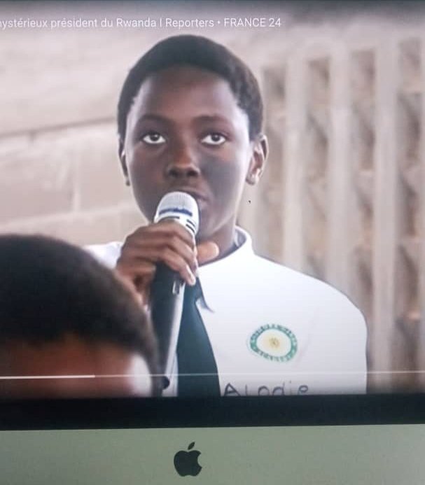 AlodieKimenyi's tweet photo. Someone sent this to me recently and it kinda made me think how 16 year old me would be proud. 

In that clip, i was asking H.E. what the youth can do to contribute... I guess. Trying to do just that. Full circle moment. https://t.co/NtoqFoDhQv