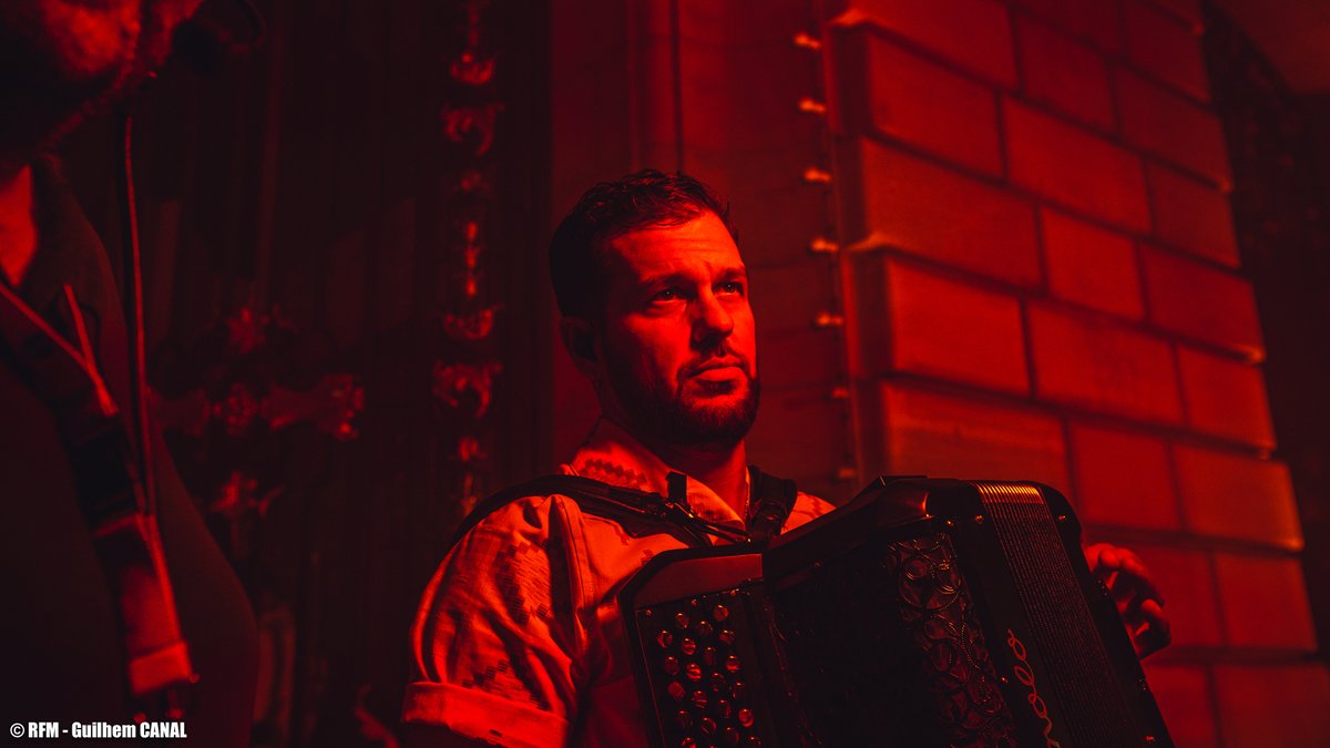 [#Événement] 💥 Samedi a eu lieu le #RFMMusicShow ! 🎉

🪗 Et comme d'habitude, on peut compter sur <a href="/claudiocapeo/">Claudio Capéo</a> pour mettre le feu ! 🔥

📺 Retrouvez l'intégralité de cette soirée évènement, présentée par <a href="/bernard_montiel/">Bernard Montiel</a>, demain à 21h15 sur <a href="/C8TV/">C8</a>, et en simultané sur #RFM ! 🎶