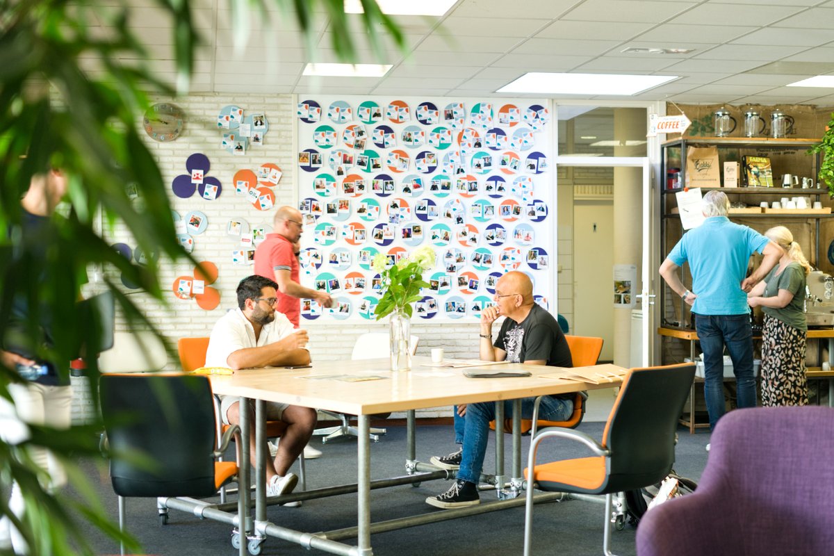GrowingEmmen's tweet photo. VACATURE - Team koppelaar, regelaar, ontwikkelaar, beeldtovenaar, pandvertroetelaar en baliebabbelaar zoekt een administratie geweldenaar!

Hou jij van de administratie op orde maken en communiceren met mensen? Dan willen we je heel graag ontmoeten.

https://t.co/ZzPGg1dx5i https://t.co/I9u7CfFu75