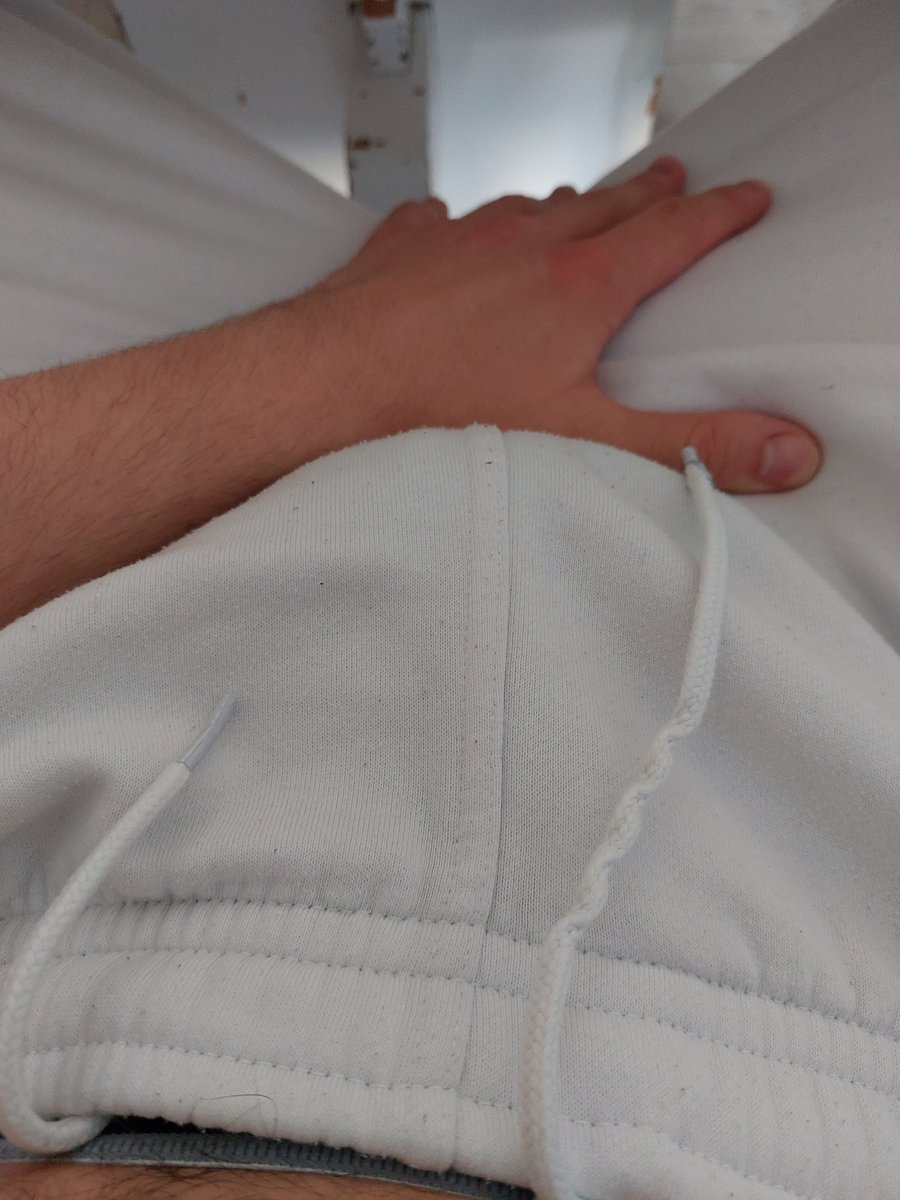 luistwinky's tweet photo. All white 🤩 https://t.co/vsVy2yb1H3