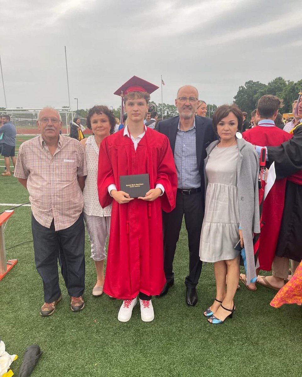 DomenVial's tweet photo. So I got my diploma. The road ahead is even more interesting and difficult. But we will pass this way with dignity and we will achieve all our goals.#sport #prep #hoops #basketball #ball #ncaa #nba #usa #Connecticut #fairfiled https://t.co/UUBLIDAjp6