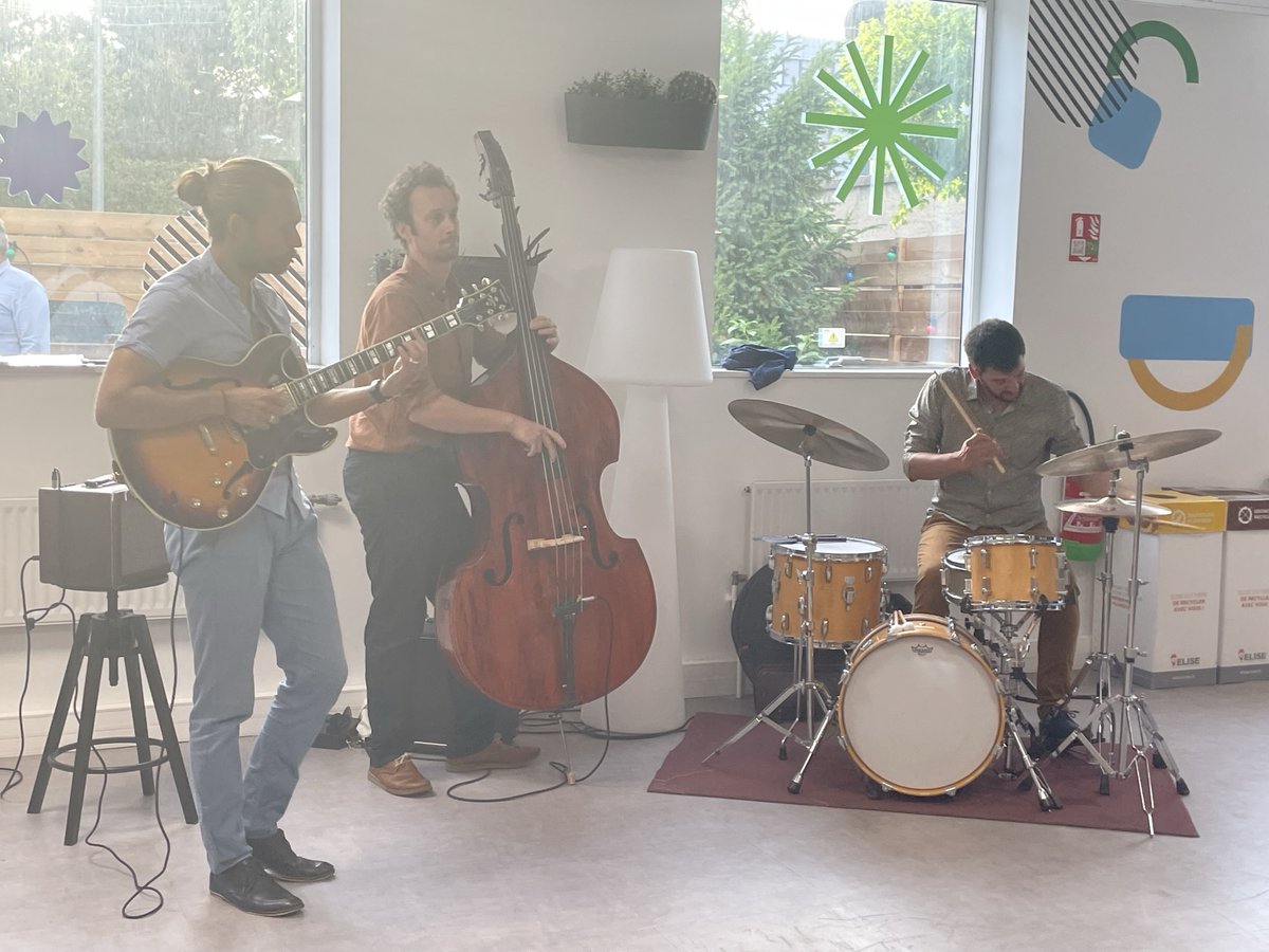 ADIRA (@adira_asso) on Twitter photo Lisez notre nouvel article sur l’Assemblée Générale de l’ADIRA🎷
L'AG s'est déroulée le 16 juin à la <a href="/BurgundySB/">BSB - Burgundy School of Business</a> (Lyon) et nous avons passé une soirée savamment orchestrée qui combinait actualités de l'association et conférence sur #management & jazz : adira.org/assemblee-gene… Lisez notre nouvel article sur l’Assemblée Générale de l’ADIRA🎷
L'AG s'est déroulée le 16 juin à la <a href="/BurgundySB/">BSB - Burgundy School of Business</a> (Lyon) et nous avons passé une soirée savamment orchestrée qui combinait actualités de l'association et conférence sur #management & jazz : adira.org/assemblee-gene…