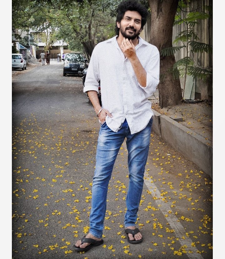 subin_147's tweet photo. Being young is a privilege. Being attractive is a genetic gift. Being cool? That is all you. Happy birthday.

#HBDKavin https://t.co/lGcDkFAQSu