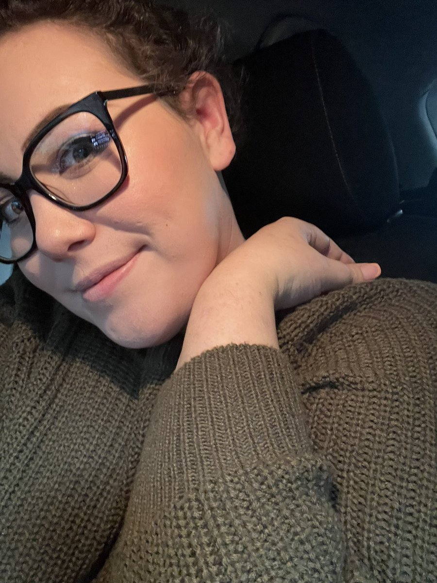 jkchristophers's tweet photo. New glasses day 💗 https://t.co/UEYVuo3ULI