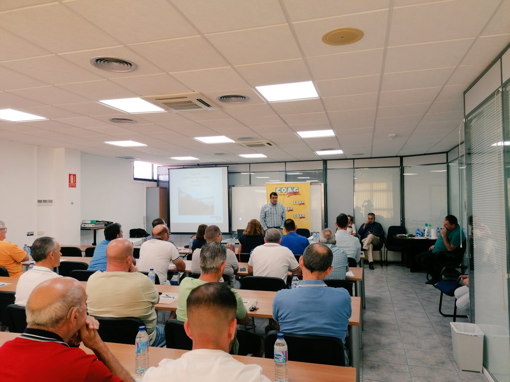 COAGAlmeria's tweet photo. 🌾👨🌾👩🌾 Comenzamos las Jornadas Técnicas sobre #segurocreciente de #hortalizas #bajocubierta en @coagalmeria #linea306 @COAGANDALUCIA @La_COAG https://t.co/ARelXMuC17