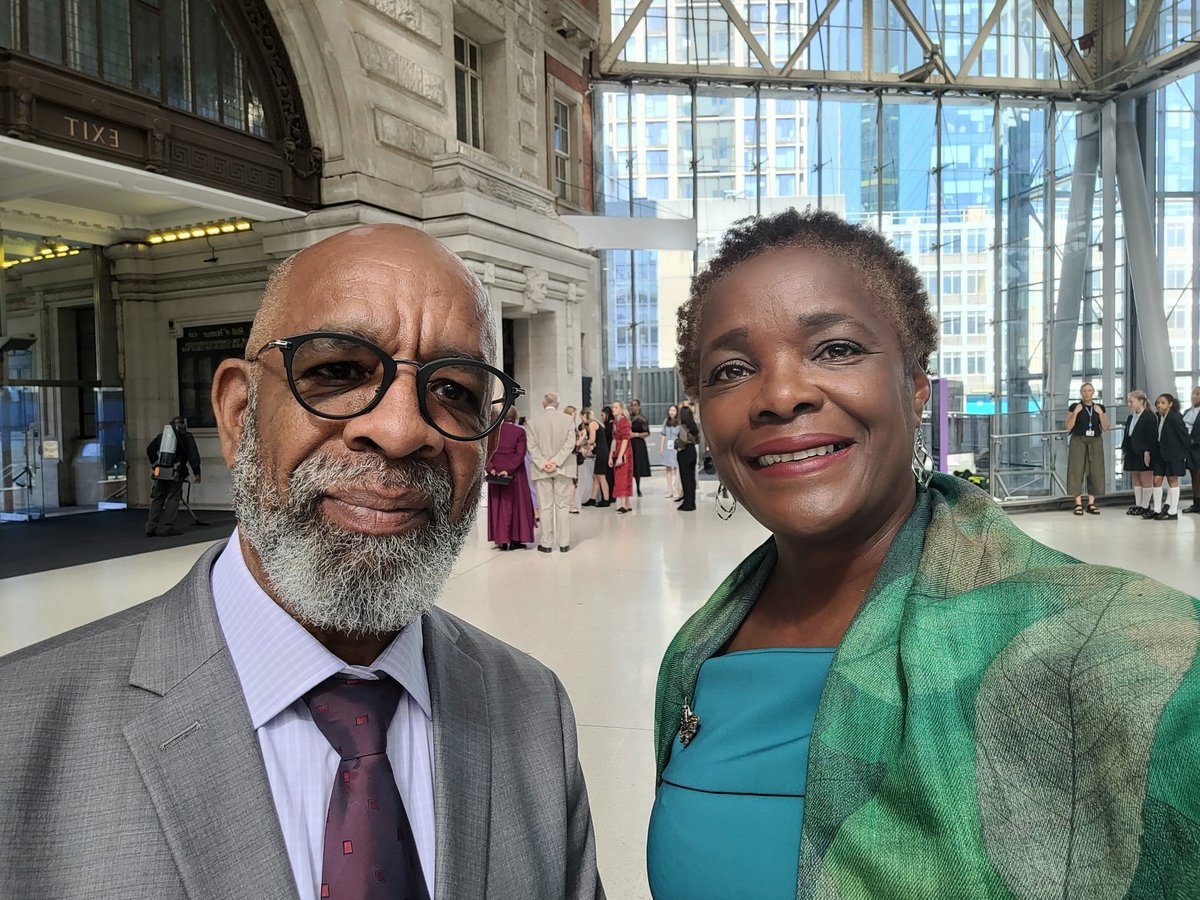 Excitement is mounting! Happy #WindrushDay2022 some great pioneers amongst us! Including #windrushmonument sculptor Basil Watson  <a href="/CNOBME_SAG/">CNO CMidO_StrategyGrp</a> <a href="/MRadford_HEECN/">Prof Mark Radford CBE PhD RN</a> @CNOEngland @NHSHEE_NEY