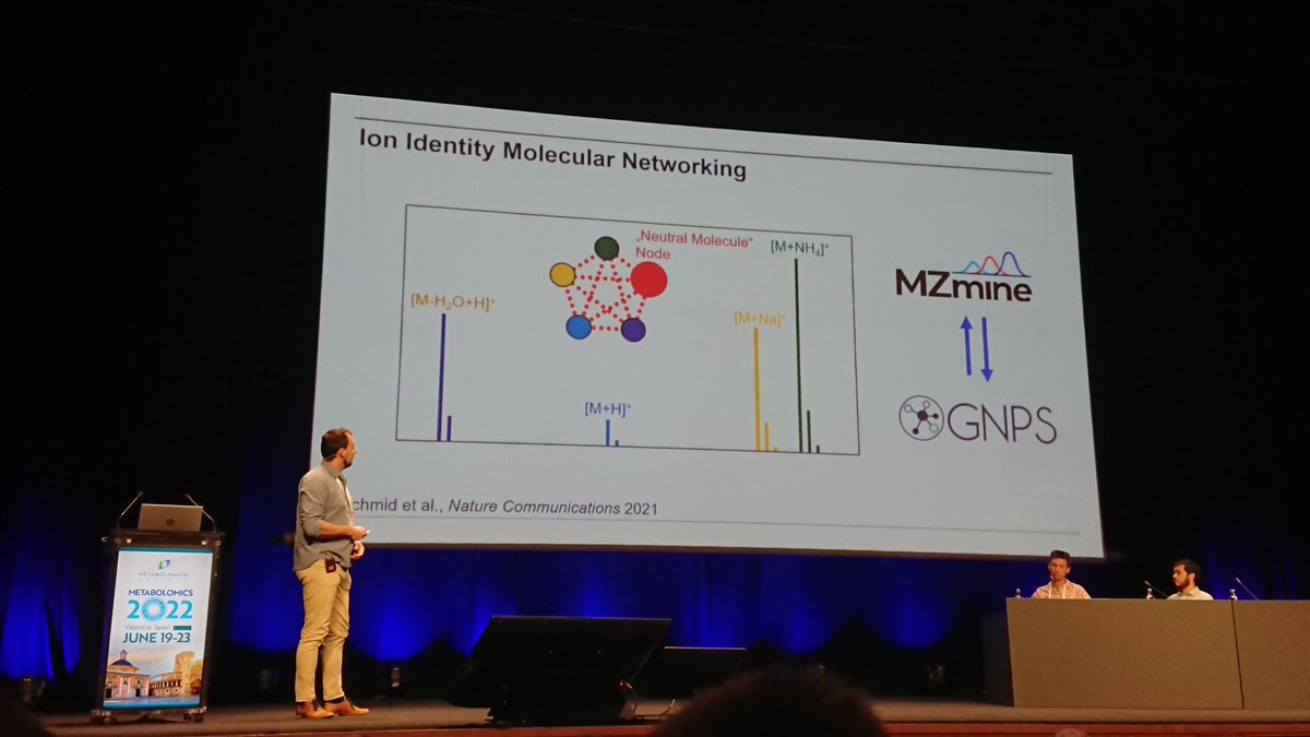 vdHooft_CompMet's tweet photo. Next up at #MetSoc2022 @MetabolomicsSoc #Valencia 😎 🌞 is @tomas_pluskal who highlights recent advances leading to @mzmine_project 3! 😎 This includes the #darkmode, #batchmode, and improved #performance! 😎 Also a shout out to @GNPS_UCSD #FBMN and #IIMN! https://t.co/7yqFhfKCXG