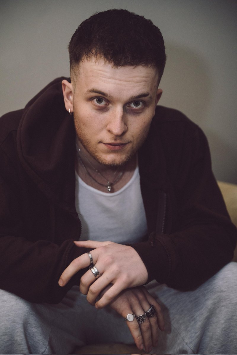 Robert Wolfe tweet media