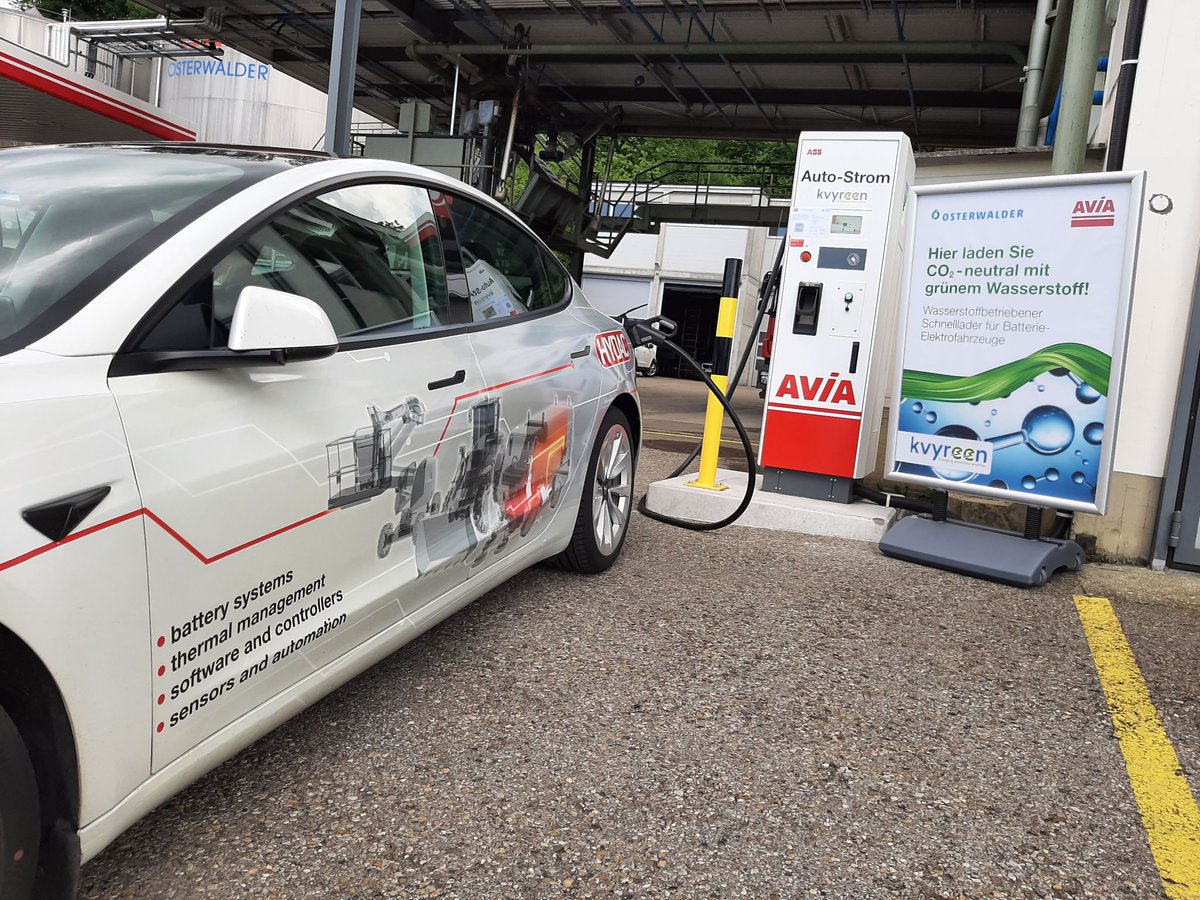 AVIAINTL's tweet photo. Fast charging with green #hydrogen. Thank you Osterwalder St. Gallen AG for your contribution to a clean hydrogen future.
The future looks bright!
Link: https://t.co/WBHXmFw8ca
#alternativeenergy #success #AVIASwitzerland #AVIAINTL https://t.co/DxT7lv7dGI