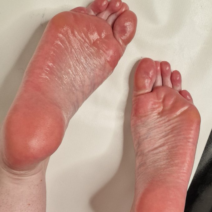 Love my oil soles 🦶 #feetfinder #soles #feetworship #feetfethish #feetpicsforsales #beauty #Oil #oilsoles<a href="/tag/feetfinder"class="tags">#feetfinder</a><a href="/tag/soles"class="tags">#soles</a><a href="/tag/feetworship"class="tags">#feetworship</a><a href="/tag/beauty"class="tags"><span>#beauty</span></a><a href="/tag/oil"class="tags"><span>#oil</span></a><a href="/tag/contentforsale"class="tags"><span>#contentforsale</span></a><a href="/tag/oilsoles"class="tags"><span>#oilsoles</span></a><a href="/tag/feetpicsforsales"class="tags"><span>#feetpicsforsales</span></a>