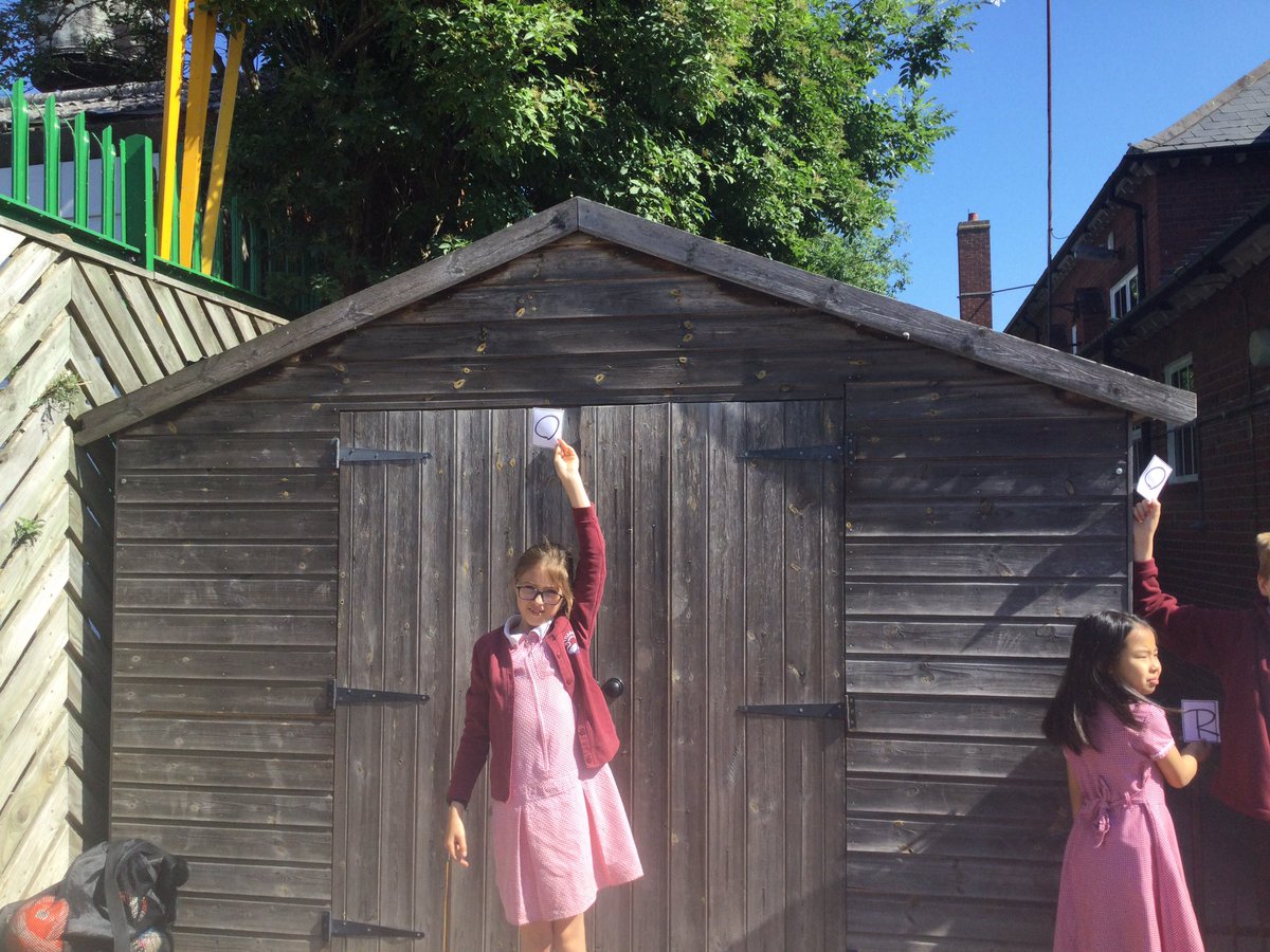 ThamesideSch's tweet photo. #GBFtps enjoying taking their Maths outside and hunting for obtuse, acute and right angles in the school environment. Ask us what the different types of angles are when you see us! #Mathstps #nolimits #outdoorlearning #summerishere https://t.co/Qhl8Vcg6jl