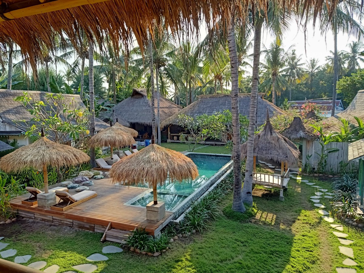 Captncoconuts's tweet photo. After 2 years hiatus we are almost ready to welcome old and new friends and guest. 1st of June is the date! 

#Cardano #tropicalresort #Bali #GiliAir #CardanoCommunity #reallifeutility #NFTs https://t.co/qt6AWx6A0X