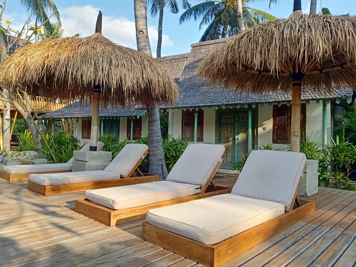 Captncoconuts's tweet photo. After 2 years hiatus we are almost ready to welcome old and new friends and guest. 1st of June is the date! 

#Cardano #tropicalresort #Bali #GiliAir #CardanoCommunity #reallifeutility #NFTs https://t.co/qt6AWx6A0X