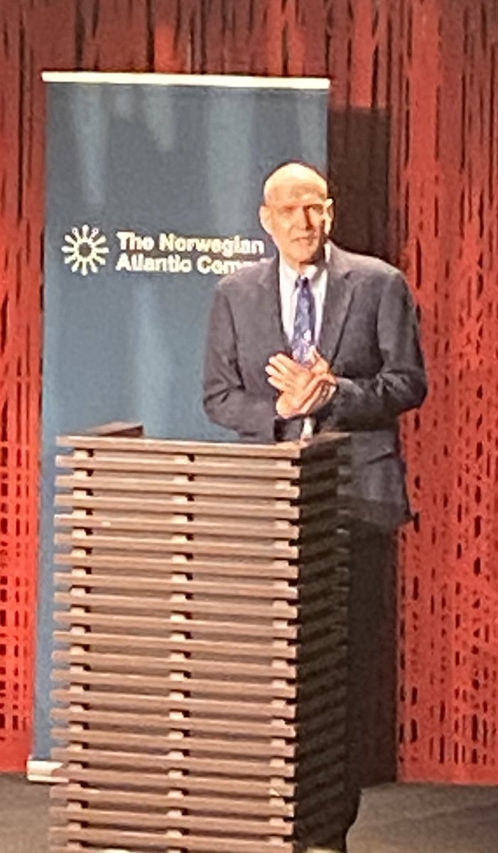 Simen Medhus tweet media