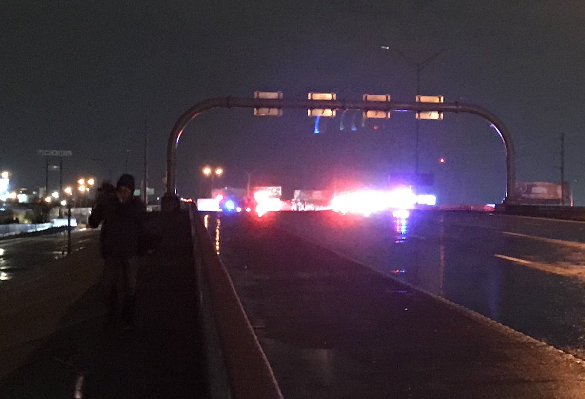 KFOX14Photogs's tweet photo. I 10 west is closed from Geronimo to Reynolds due to accident. Please find alternate route. https://t.co/zS6OTAB3Xa