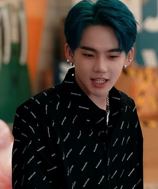 CHSLOOKS's tweet photo. #CHOIHYUNSUK #최현석 @treasuremembers https://t.co/XsEb0cEESK