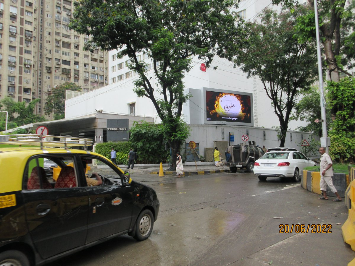 Lemma_DOOH's tweet photo. 🆕 Campaign >> #PrimeVideo celebrates the release of 𝗦𝘂𝘇𝗵𝗮𝗹, launching a Programmatic DOOH campaign via @lemma_dooh .
.
.
🏢 𝐀𝐠𝐞𝐧𝐜𝐲 - 𝐏𝐢𝐯𝐨𝐭𝐑𝐨𝐨𝐭𝐬
#newcampaign #pdooh #dooh #doohadvertising #webseries #lauch #newmedia #digitaladvertising #newmedia https://t.co/LEs6a1Otpm