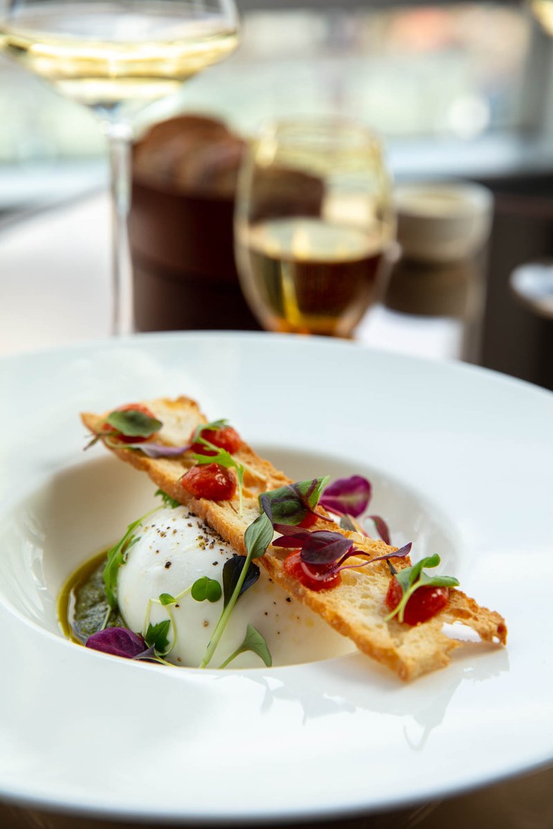 The devils in the detail...

Silky smooth Burrata with Basil Pesto, Focaccia Crouton dotted with Sundried Tomato Puree ~ pair your perfect meal with breath taking views and a showstopper of a dinner event next Friday at Symphony at Skylon from 7-9pm ✨