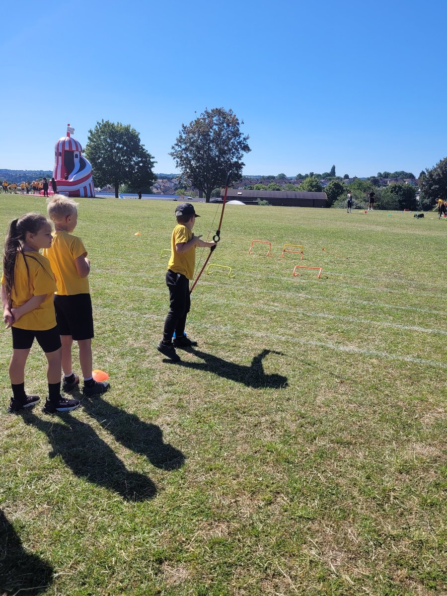 amberEPS's tweet photo. We are having a go at archery now! @PE_EPS1 @PrimaryElaine @IPAT_Edu https://t.co/jHkoFaSUPw