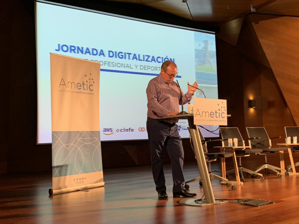 📌Comienza la Jornada #Digitalizacion. Deporte profesional y deporte base
📍Lugar de celebración: Plaza Cibeles, 1

🔴 Síguenos en directo aquí:  ametic.es/es/evento/jorn…

Colaboradores: <a href="/AtosES/">Atos España</a> <a href="/awscloud_es/">AWS España</a> <a href="/cinfoTV/">cinfo</a>
<a href="/connectbyCL/">connectbycircularlab</a> <a href="/GrupoMEDIAPRO/">Grupo Mediapro</a> 
Con el apoyo de <a href="/MadridFuturoES/">Madrid Futuro | Donde están las ideas.</a>