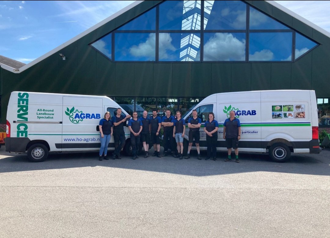 oorties1's tweet photo. Zonder boeren hebben wij geen werk. Team Agrab staat achter onze boeren 💪 Succes vandaag en dank jullie wel 🍀 #boerenprotest #ikwilditblijvendoen #stikstof #Stroe https://t.co/9oBYFJkcyP