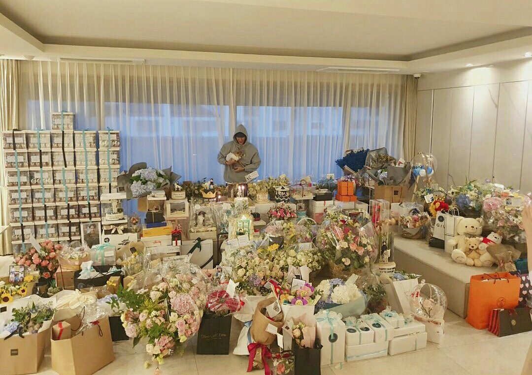 lmhcontent's tweet photo. 2019                                                2020
2021                                                2022
#HappyLeeMinHoDay #LeeMinHo https://t.co/fqctUWy7nL