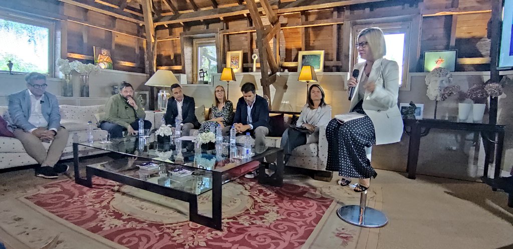PONS_IP's tweet photo. .@NMarcosH, directora general #PONSIP: "Tenemos una gran oportunidad como país para liderar la generación de conocimiento y oportunidades en la nueva era que llega con el #RetoMetaverso. No debemos perder este tren, aunque haya retos tecnológicos y legales" https://t.co/Vu27zzITMV