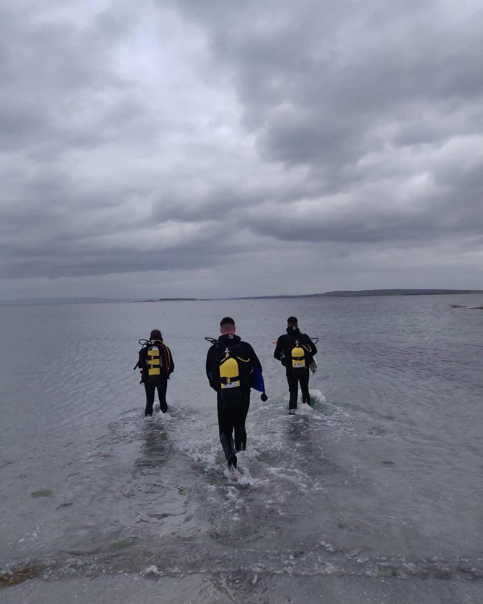 When we try scuba diving for the first time, we do it with a smile😀 #AranIslands #KeepDiscovering #PADI