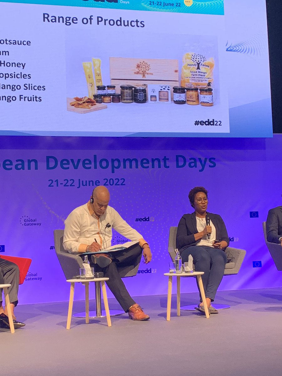 colead_link's tweet photo. #HappeningNow Sandra Snowden presenting how @hendyfarmgh from #ghana uses delicious #fruits and ingredients local to the region to produce #mango preserves #edd22 https://t.co/6MDdK84Tdb