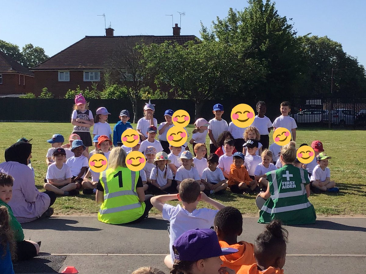 westheathprim's tweet image. To celebrate World Music Day, the children and staff of #WHPS learnt performances involving dancing, singing and playing musical instruments! They then performed, as a year group, to the rest of the school! Well done everyone! #WHPSMusic #WHPSValues