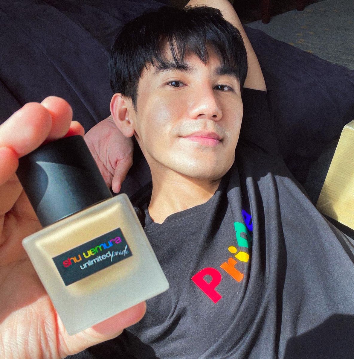 Pruris's tweet photo. Shu Uemura เชื่อมั่นและสนับสนุนในความแตกต่าง หลากหลาย เราเชื่อว่า “เมคอัพ” เป็นเรื่องของทุกคน ไม่มีเส้นแบ่งทางเพศ ไร้ขีดจำกัด unlimited และตลอดเดือนนี้ 

รองพื้น unlimited foundation ผ่านแคมเปญ unlimited pride🏳️‍🌈

📱ช้อปกับชู https://t.co/Igy5ZIT3gE

@shuuemurath 
#shuuemura https://t.co/Jrj5ZyU7hn