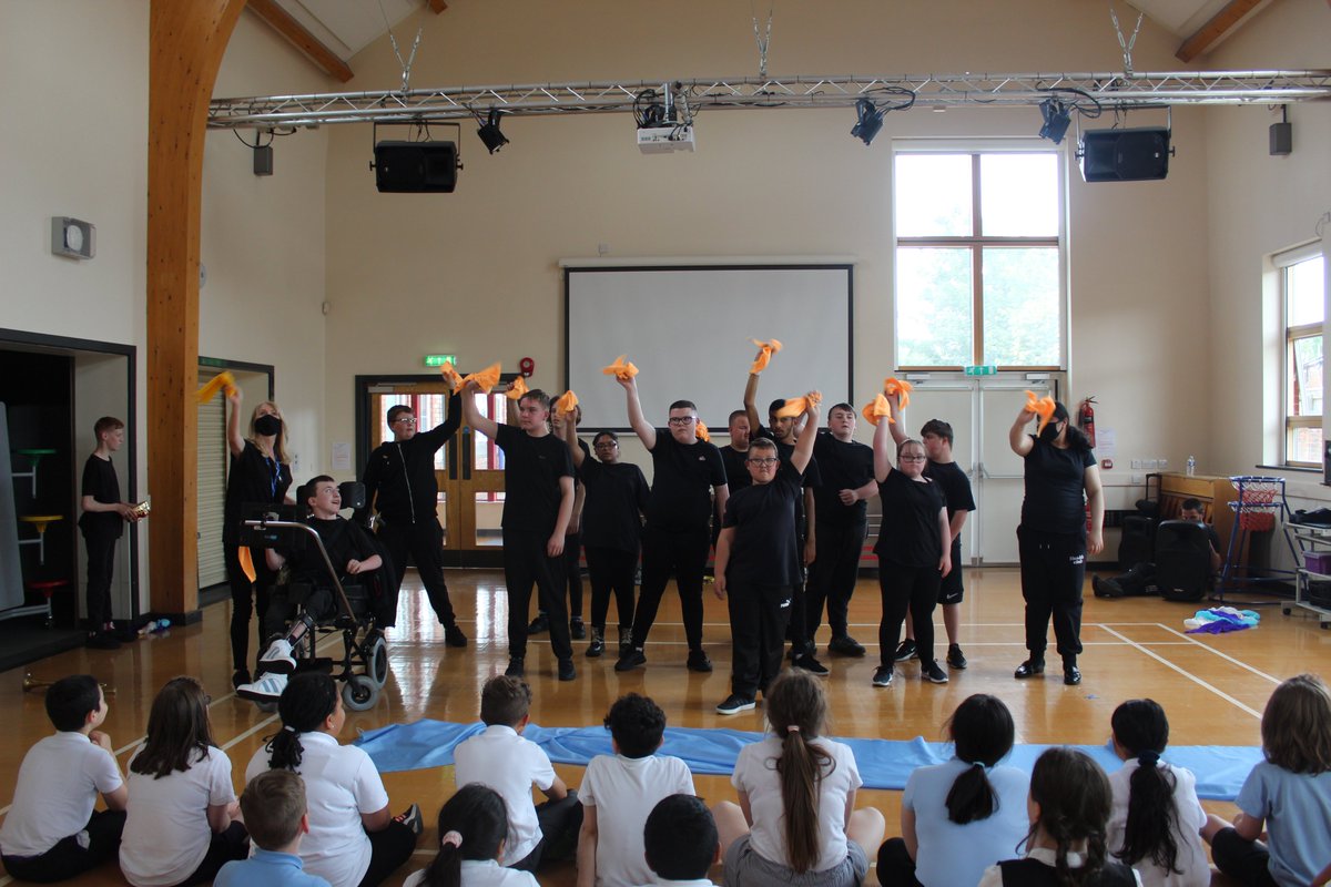 PWS_Students's tweet photo. On Tuesday our upper school Shakespeare group went to Archibald school to preform our version of King Lear. The students thought it was great and they enjoyed receiving the amazing feedback from everyone. Thank you to @Archi_Primary school and Kat from @TheRSC https://t.co/3DsFTJBKFi