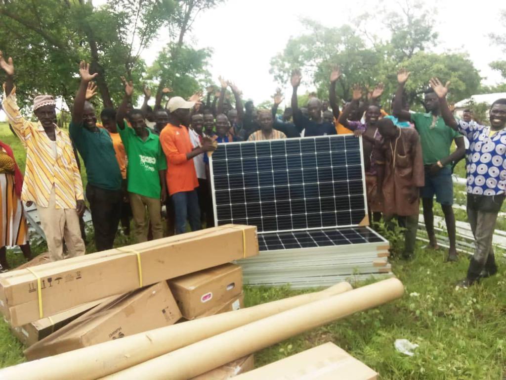 OoooKuntu's tweet photo. “The good people of Salnayili, Juashei Sogon and Jagrido and their Chiefs are very happy and greateful to govt for beginning works to provide them Mobile Network Access” - DCE, Nanumba North District.
#BuildingGhanaTogether
#RuralTelephonyProject
@PrinceSefah @GIFECGhana https://t.co/1hgnSBB94W
