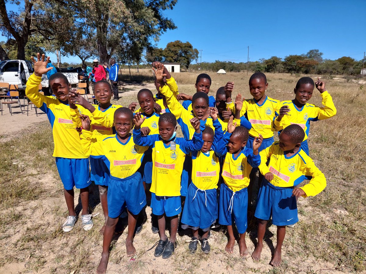 KitAid's tweet photo. Some happy faces at a school in #Pumula #Bulawayo thanks to @CityYouthFC
Their first proper football kit making a big difference.
@HertfordshireFA @stalbanscityfc #StAlbans https://t.co/6QCz9uPAtK