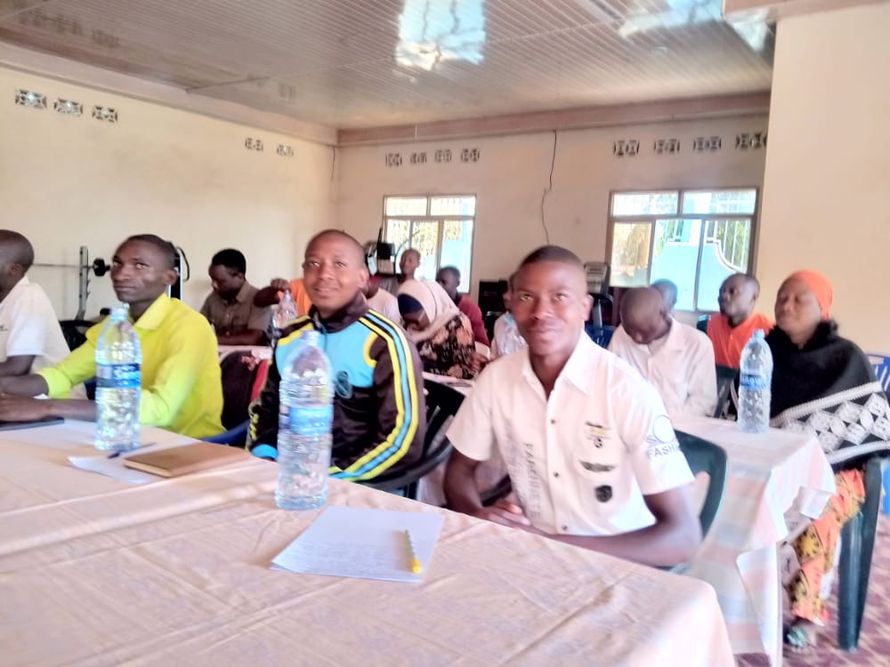 CnjbMuyinga's tweet photo. Ces échanges sont concentrés sur LES THÉMATIQUES DE LA BONNE GOUVERNANCE ET LA CRÉATION DE L'EMPLOI
@cnjbdi
@MinEACJSCBdi
@MuyingaProvince https://t.co/bMORfI4QKx